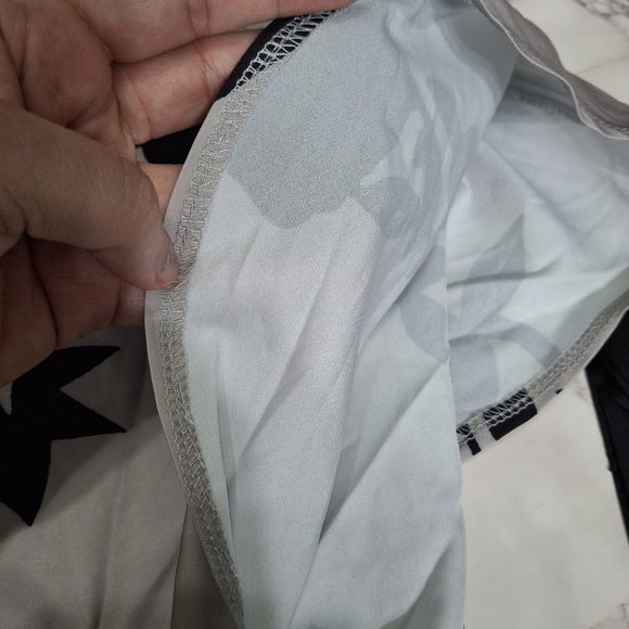 Elegant Black and Gray Floral Dress - Picture 5 of 7